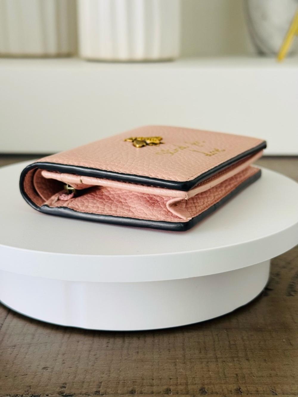 Gucci Bee “Blind for Love” Pink Leather Card Holder Wallet - Picture 5 of 12